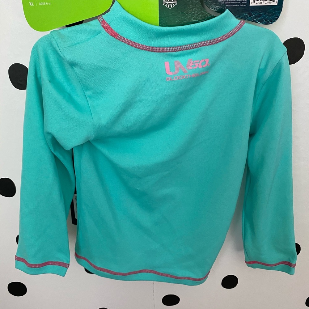 🆕SPEEDO RASH GUARD SIZE M - Picture 6 of 8